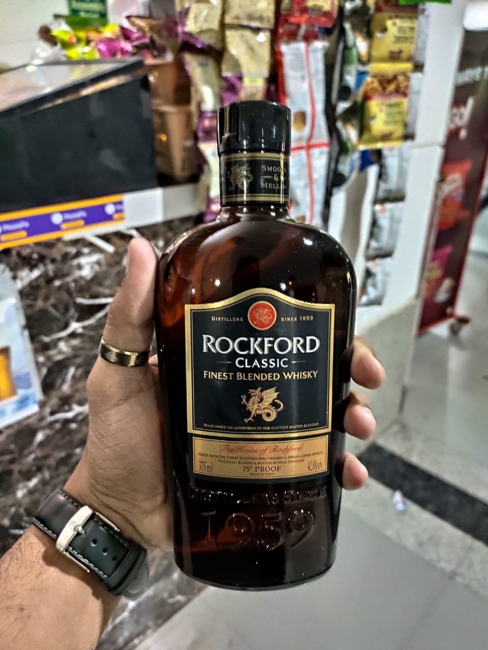 Alcohol will be cheaper in Delhi from today, there will not be 70% corona tax, order issued