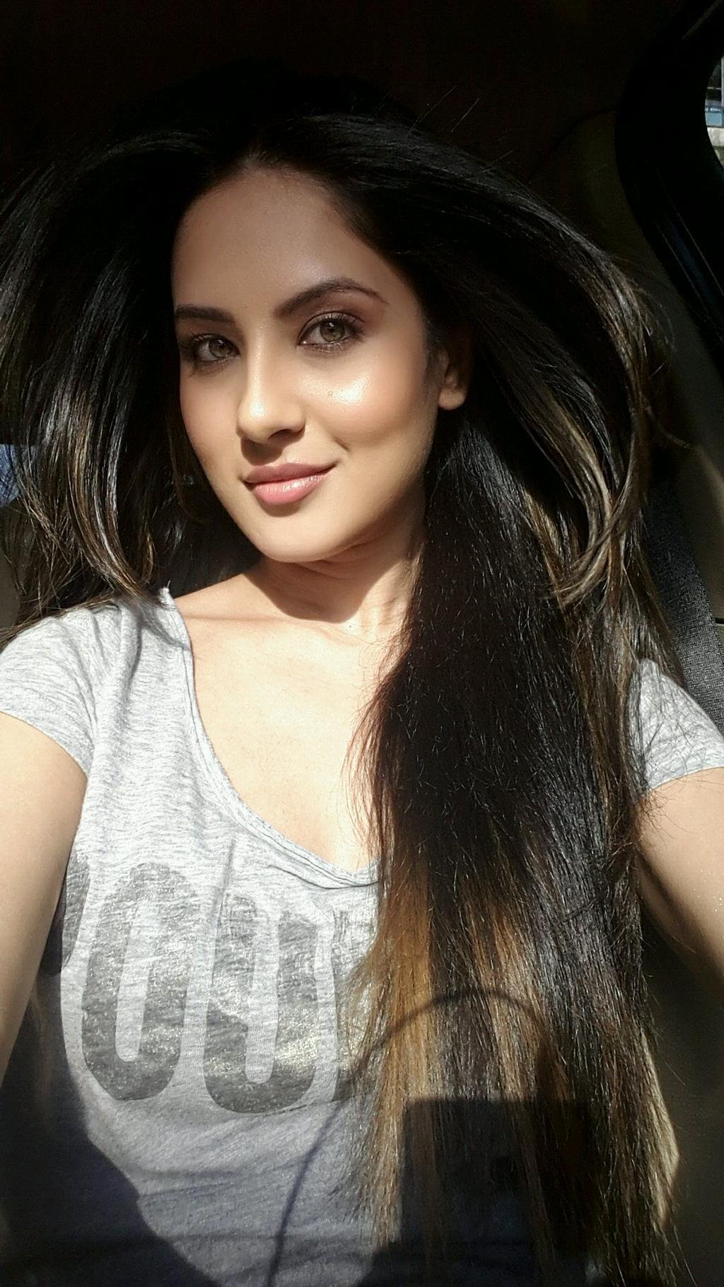 Actress Pooja, who has been helping the unit for 3 months, said- now even her own condition is not right
