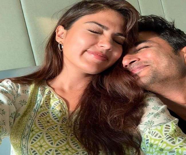 Rhea Chakraborty FIR Sushant's father has filed an FIR against his son's girlfriend Riya Chakraborty family and his former manager.