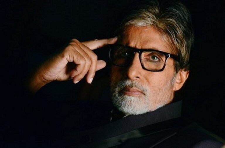 Amitabh was impressed after seeing the love of fans, a special poem to share the names of people