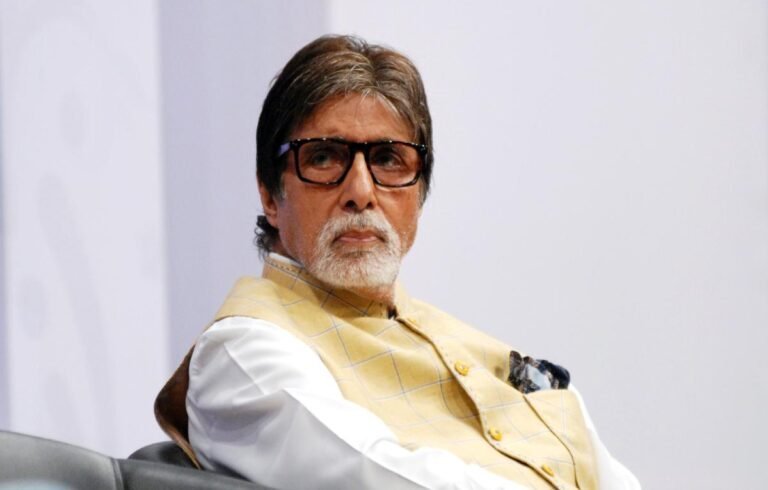 Amitabh became corona positive, leader-actor praying for health