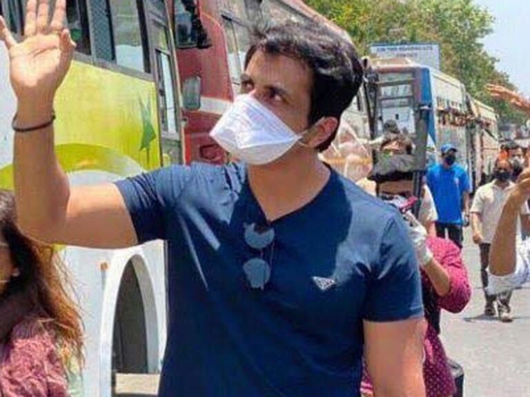 Video of grandmother showing feat, Sonu Sood said - Send me information about them