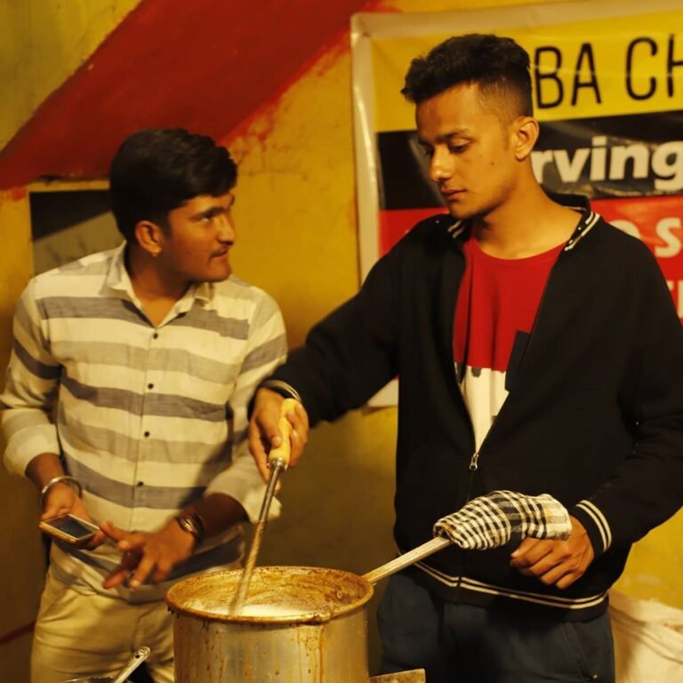 Meet Prafull Billore Aka MBA Chaiwala