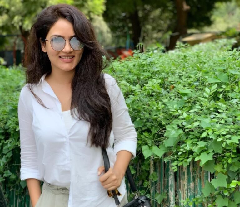 The "Mango Dreams" girl aka Kamna Pathak