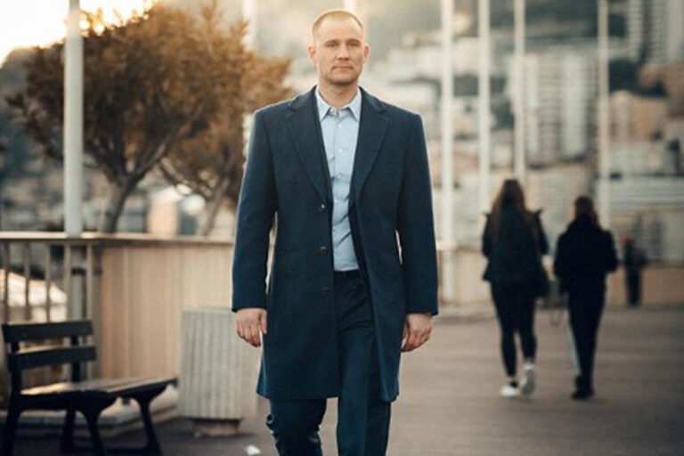 Worldwide Famous Influencer, Martin Mander