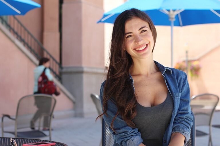 Marina Mogilko - Russian YouTuber with a distinct motive