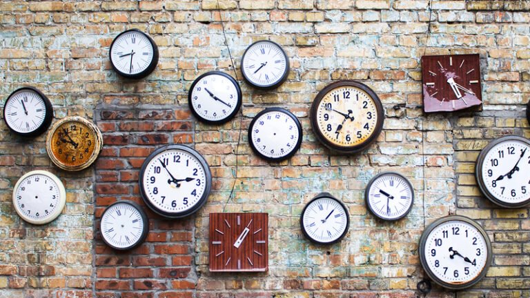 Daylight Saving Time 2022 changes on March 14. Here's why Arizona doesn't set its clocks