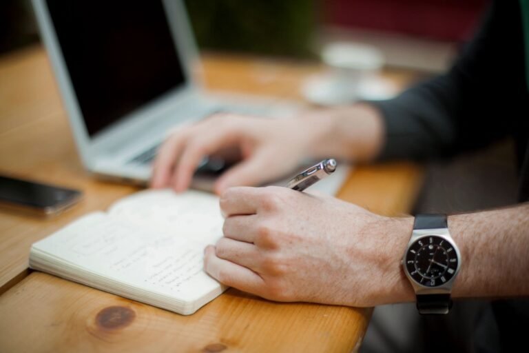 Here is how you can level up your Ecommerce Website Design?￼