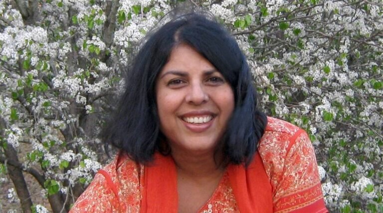 <strong>An Inspiring Writer, Poet and Novelist, Chitra Banerjee Divakaruni</strong>