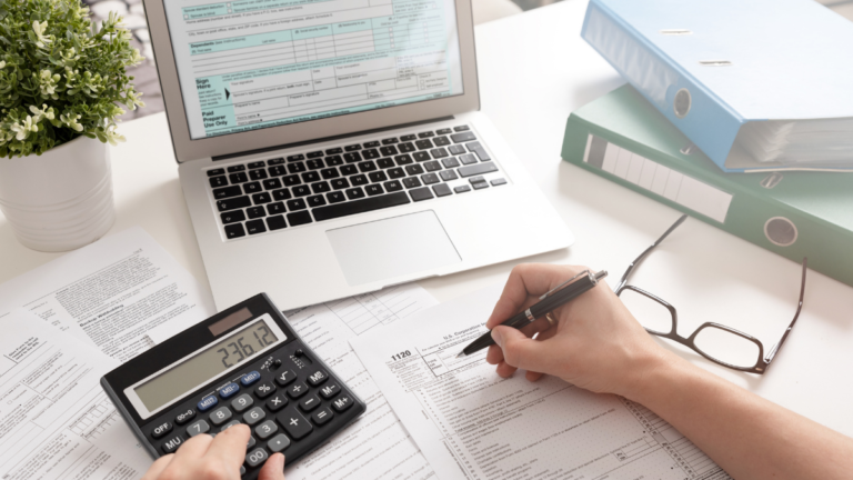 Understanding the Connection between Document Management and Accounting