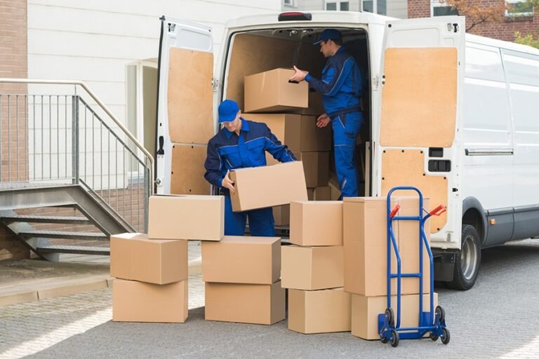 How to Save Money When Hiring a Moving Service