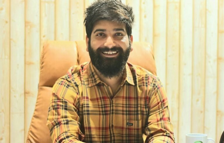 Malik Aadil's Groxery Strives for Expansion Amidst Kashmir's Internet Challenges