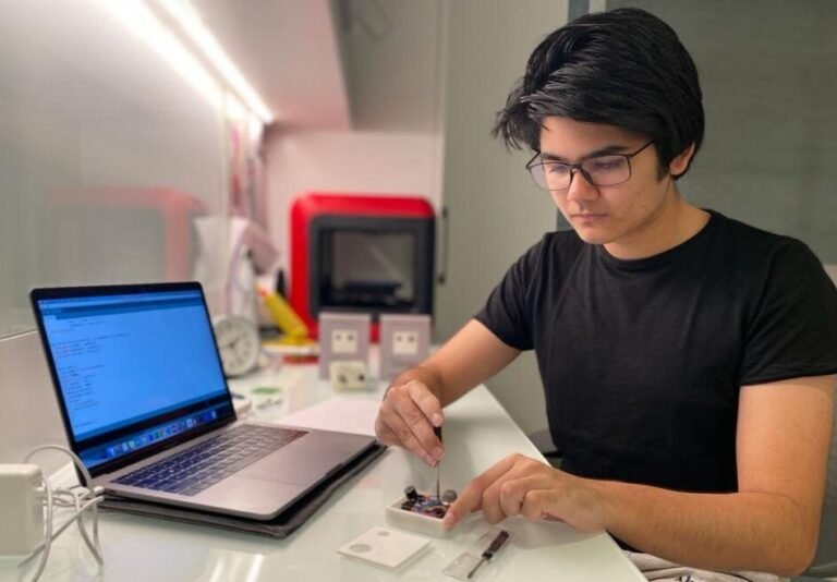From Teenager to Tech Innovator: Shiv Kampani's Journey in Revolutionizing Fire Safety with Sensafe