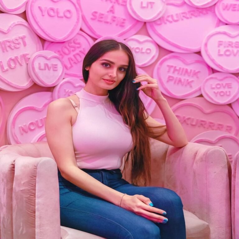 Lana Rose: The Glamorous Life of a Dubai Influencer and Artist