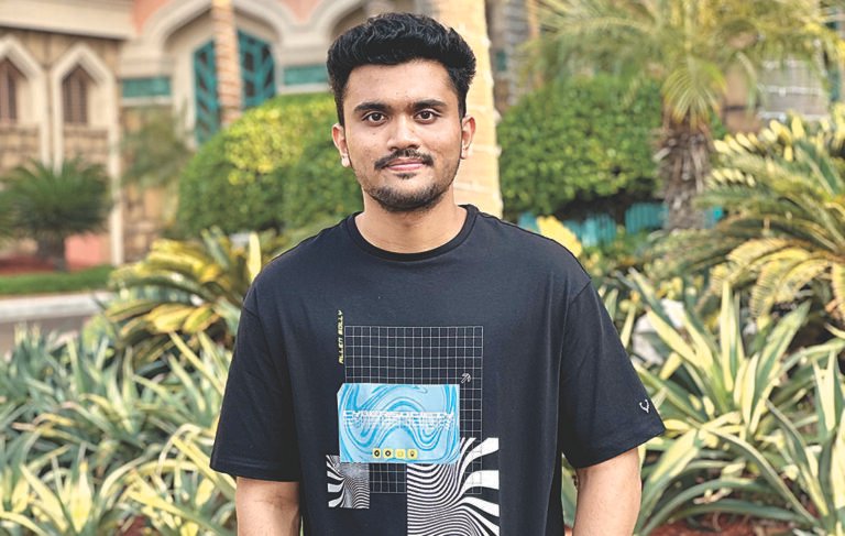 Yash Tiwari Is Making Tech Content Fun and Easy to Understand